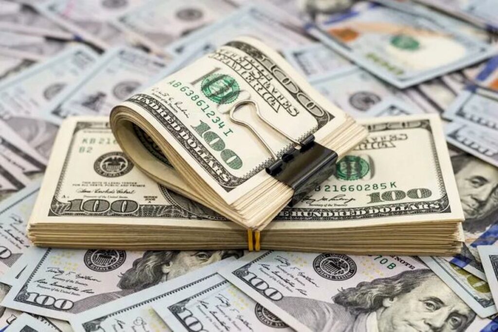 قیمت دلار در کانال صعودی قیمت روز دلار 17 آذر 1402