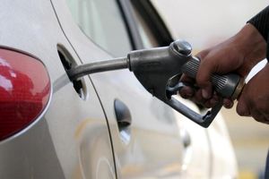قیمت بنزین در ایران چقدر خواهد شد ؟