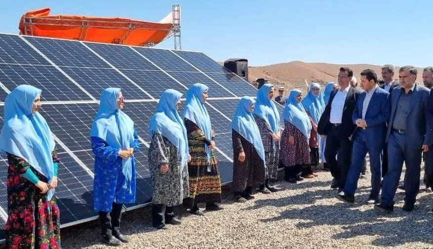 داستان اولین مزرعه خورشیدی زنان در یک روستا