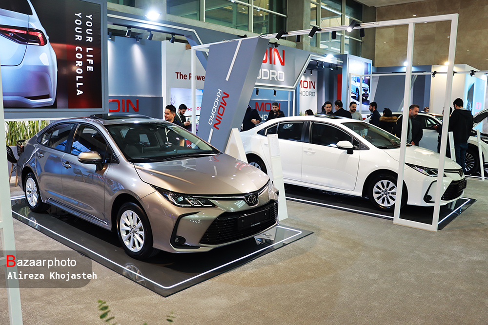 نوسانات قیمت اتومبیل های وارداتی در آخرین روزهای سال 2 میلیون گران و ارزان بودن 2 میلیون دلار