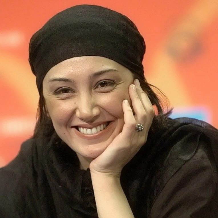 هدیه تهانی