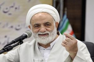 مدرک مثل کش شلوار است، واجب است ولی ارزش ندارد/ ویدئو