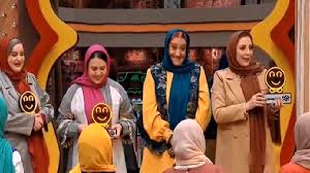 تمسخر Googoosh توسط Roya Mir Alami/ Video