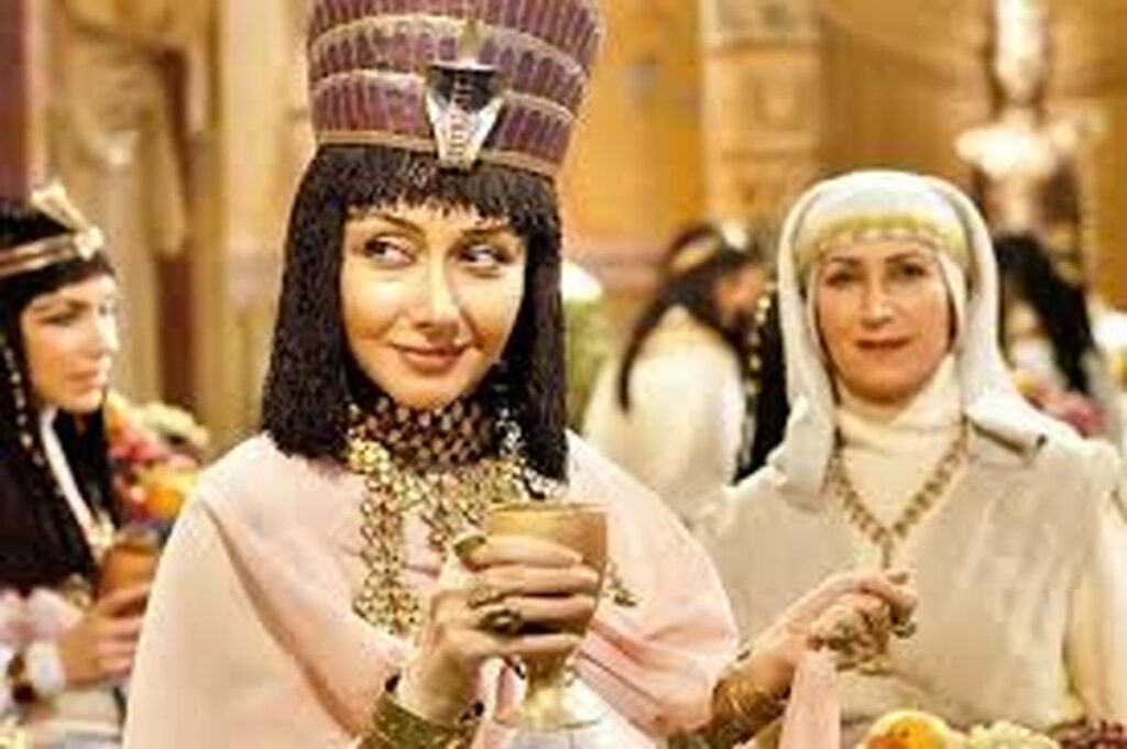 صحبت غیب از Katayoun Riahi در مورد بازی نقش Zelikha/ Video