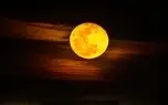 ببینید؛ غروب ماه کامل بر فراز پل خواجو و زاینده رود