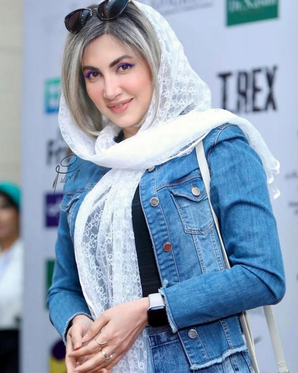 به سبک مختلف Samira Hosseini 2