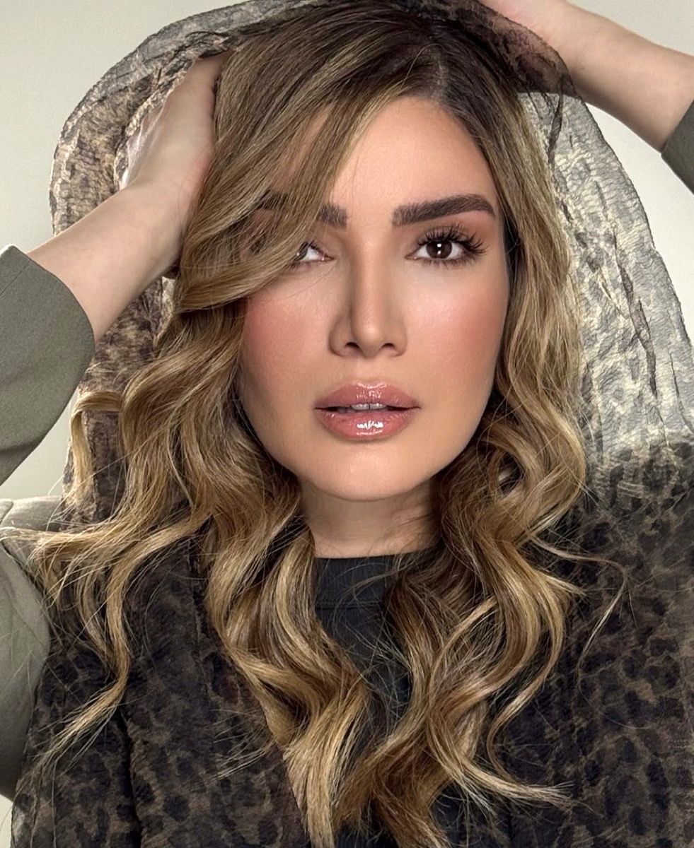 ماتین سوتود با روسری پلنگ 2