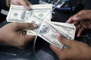 کاهش جزئی قیمت دلار توافقی