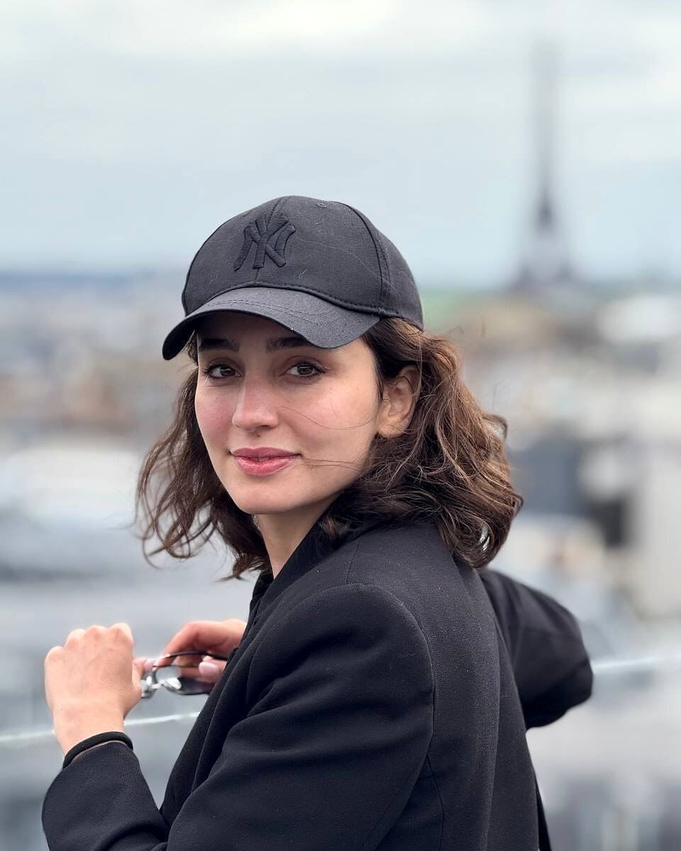 سبک جوانان دوستانه ساها ناداتی در پاریس 1