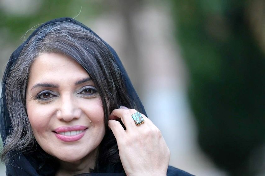 الهام پاووهجاد با موهای سفید 3
