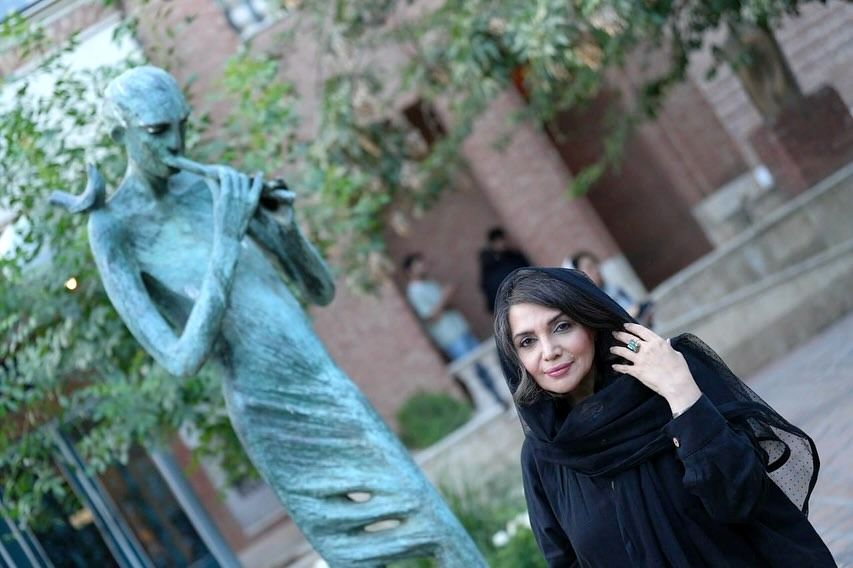 الهام پاووهجاد با موهای سفید 4