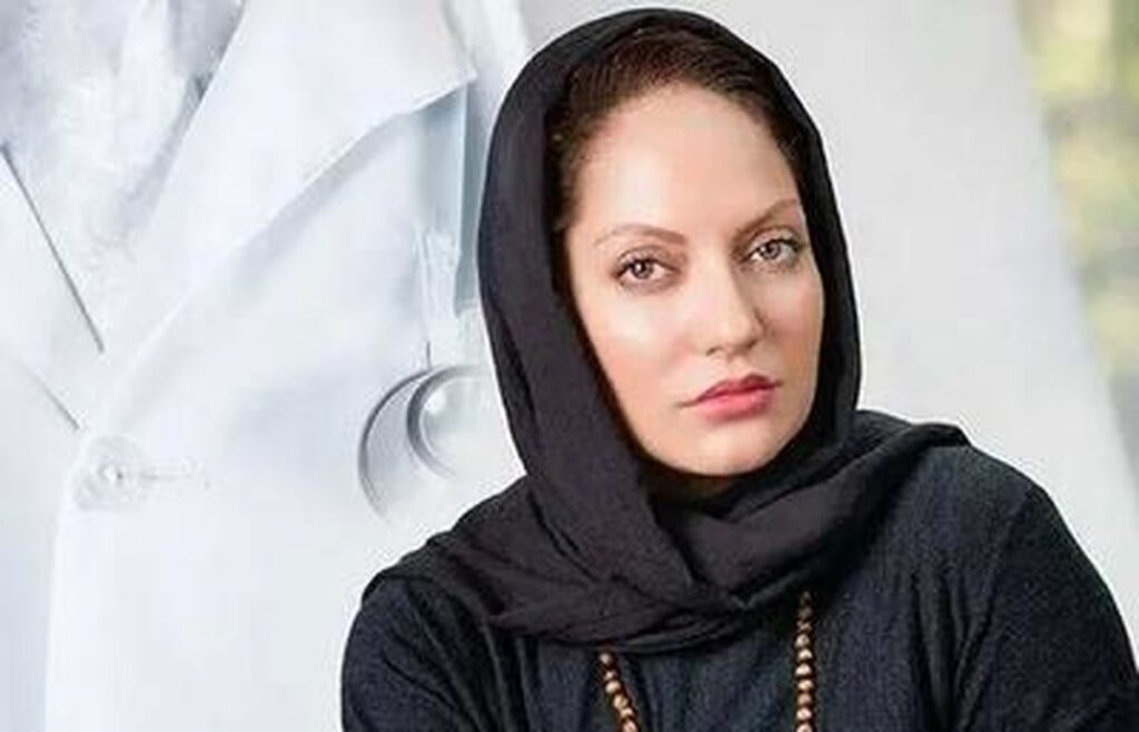 حضور غیر منتظره از مراسم عزاداری برادر/ ویدیویی همسر مهناز افشار