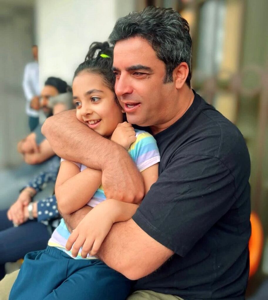 Manouchehr Hadi و دخترش 1