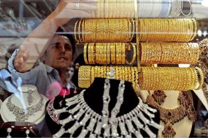 قیمت طلا ۱۸ عیار به 7/000/000 تومان نزدیک شد