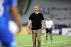 جباری نزدیک به نیمکت استقلال