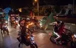 ببینید؛ زمین خوردن دوچرخه‌سوار در پخش شبکه خبر حین جشن مردم اهواز