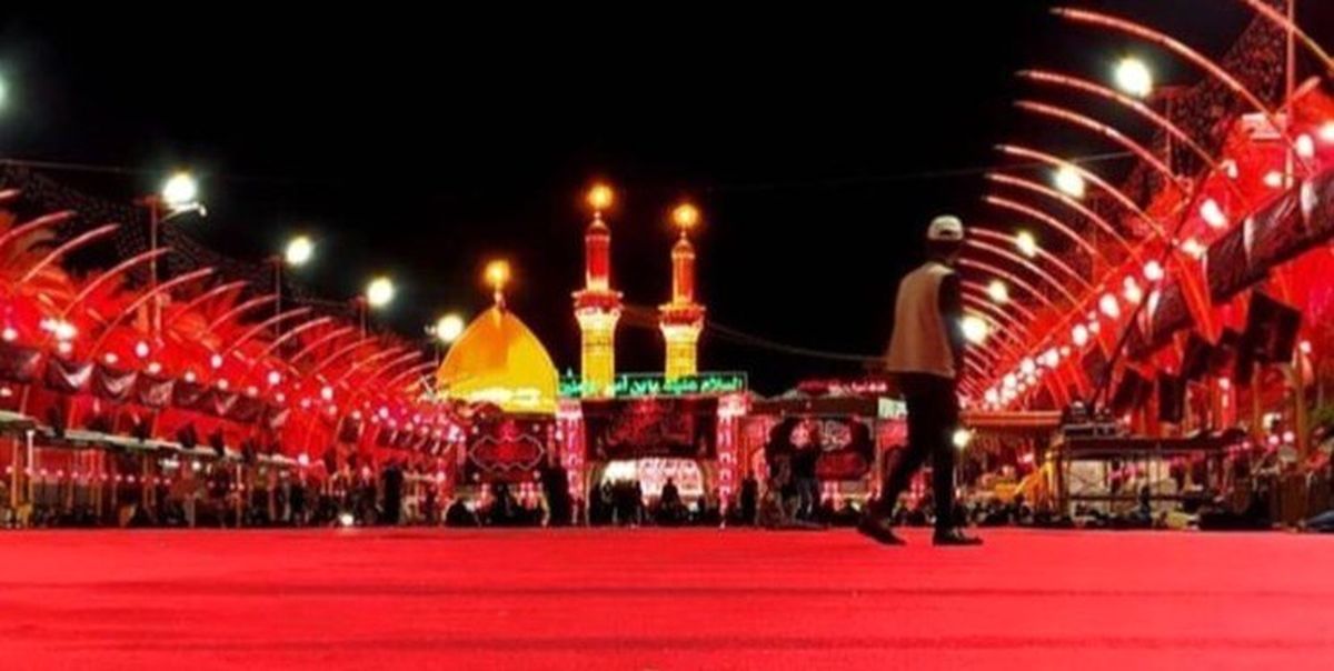 لحظه جایگزینی پرچم پیامبر سید الشوهادا / ویدئو
