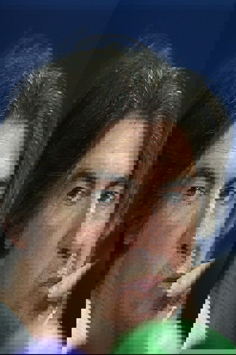2203067
