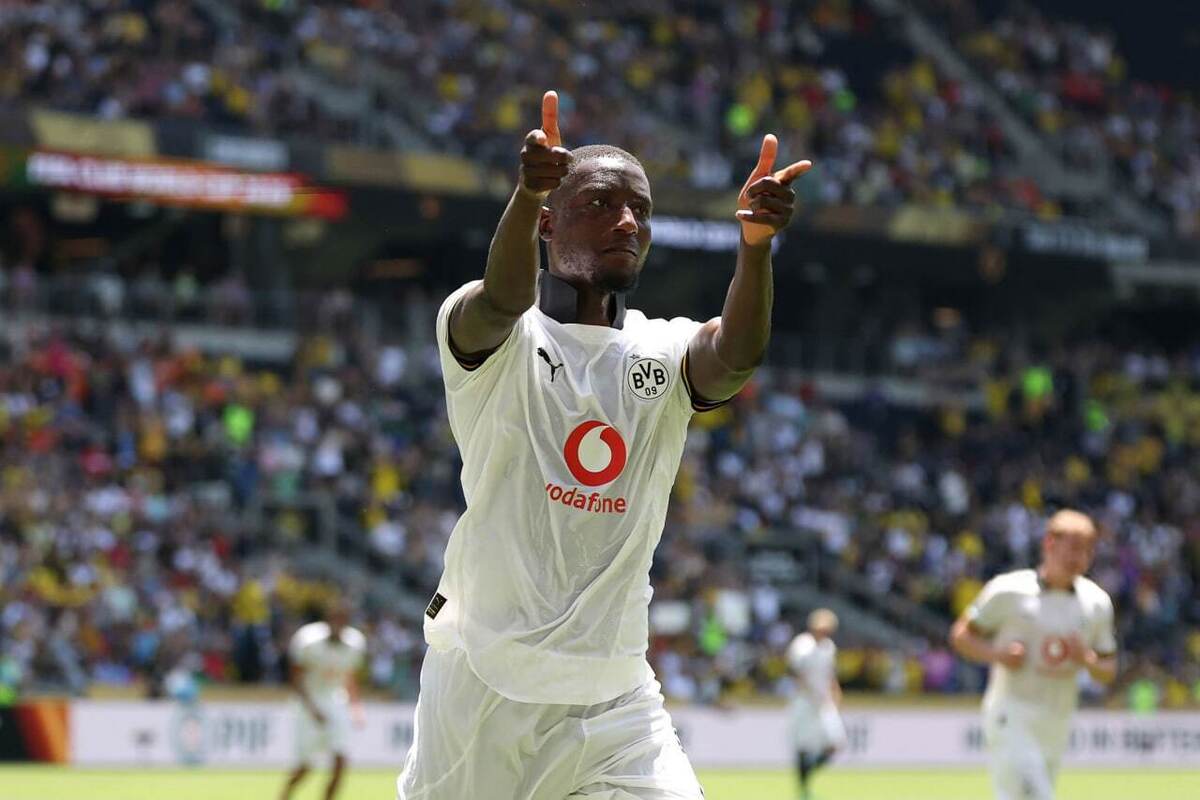 دفاع راست راست جولیسو مودائو ، پرپولیس راست!