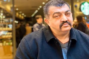 گیر اُفتادن احمد ایراندوست در حمام به دلیل قطع شدن برق/ ویدئو