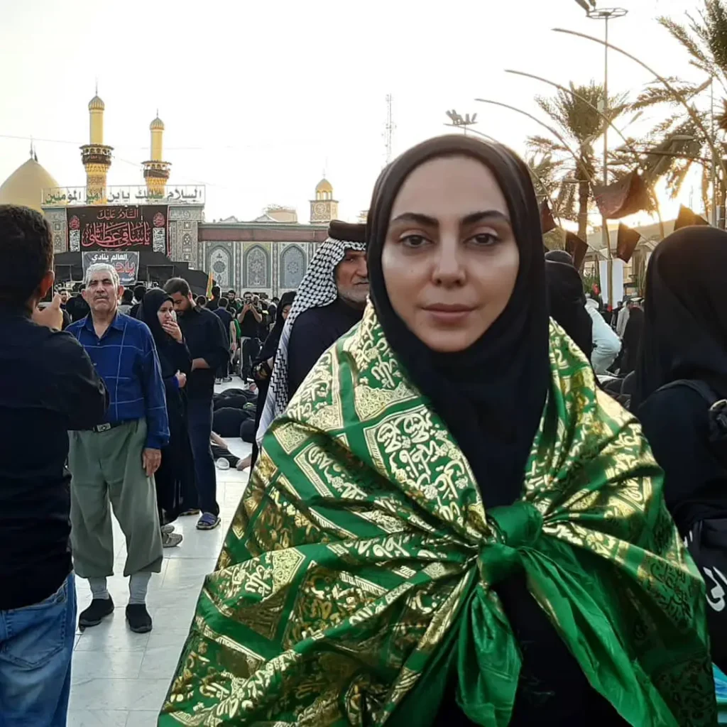 Niloufar Shahidi در پیاده روی Karbala