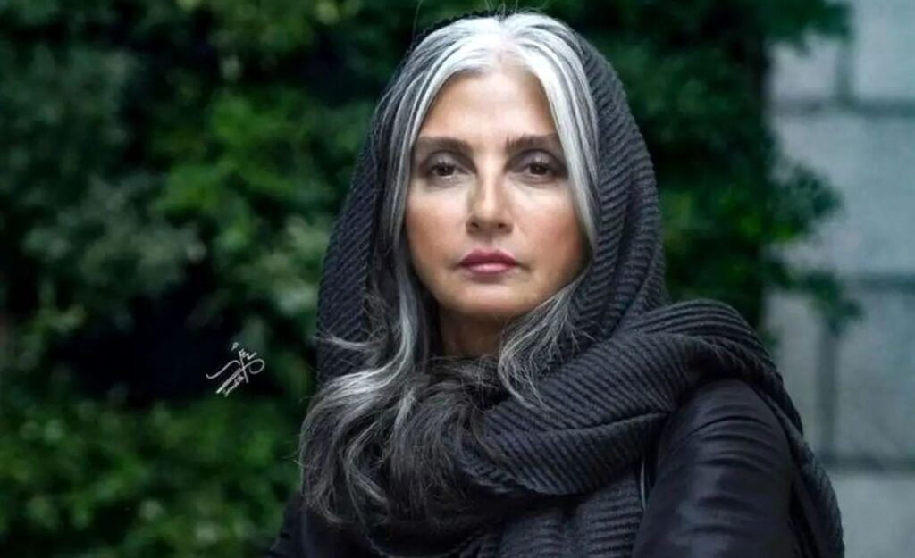 تصویری بصری از کودکی رویا جاویدیا