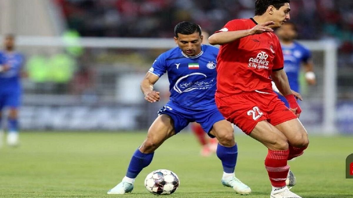 مذاکرات طرفداران 2 تیم تراکتور و استقلال قبل از سوپر جیمز ؛ موقعیت خانمها افتضاح است/ فیلم