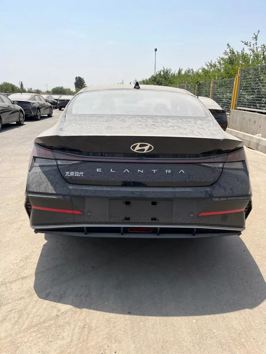 Hyundai Elantra 2 با تغییرات فنی وارد ایران شد
