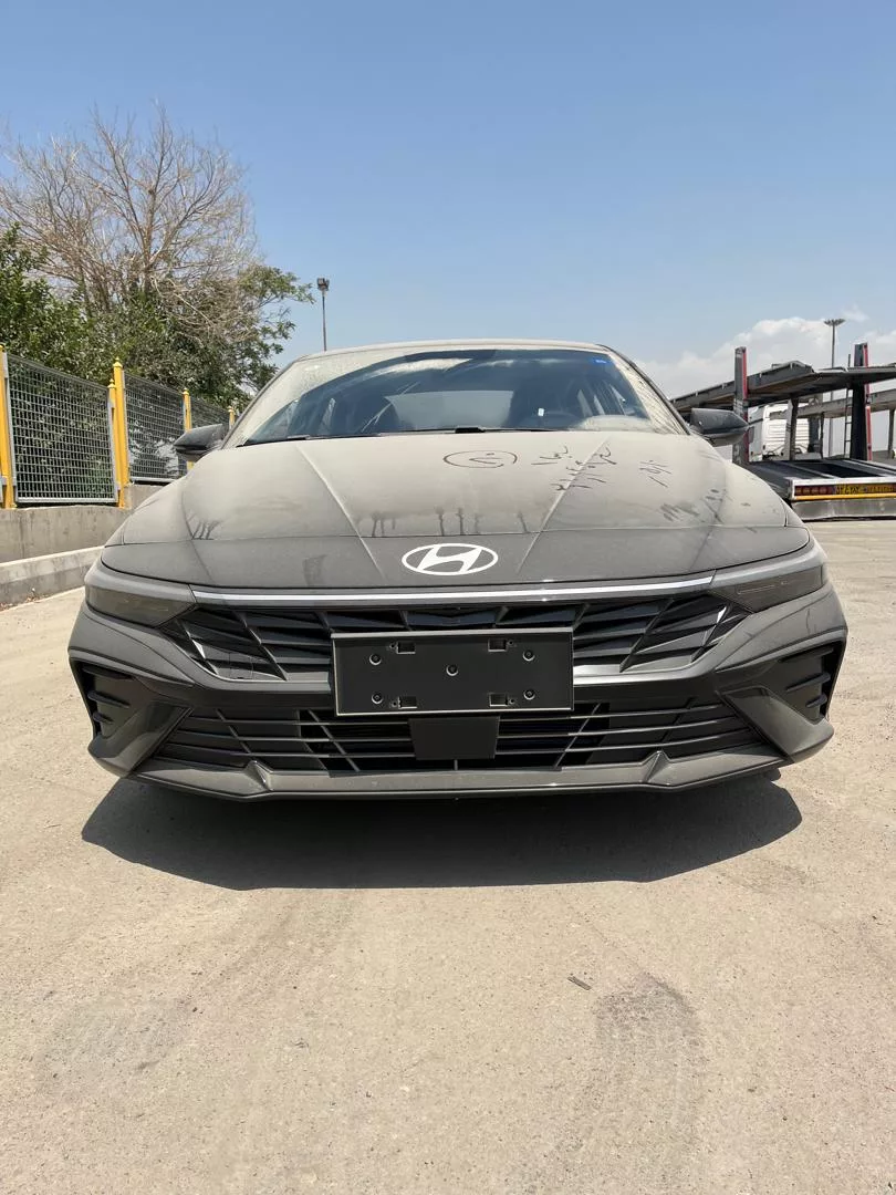 Hyundai Elantra 2 با تغییرات فنی وارد ایران شد