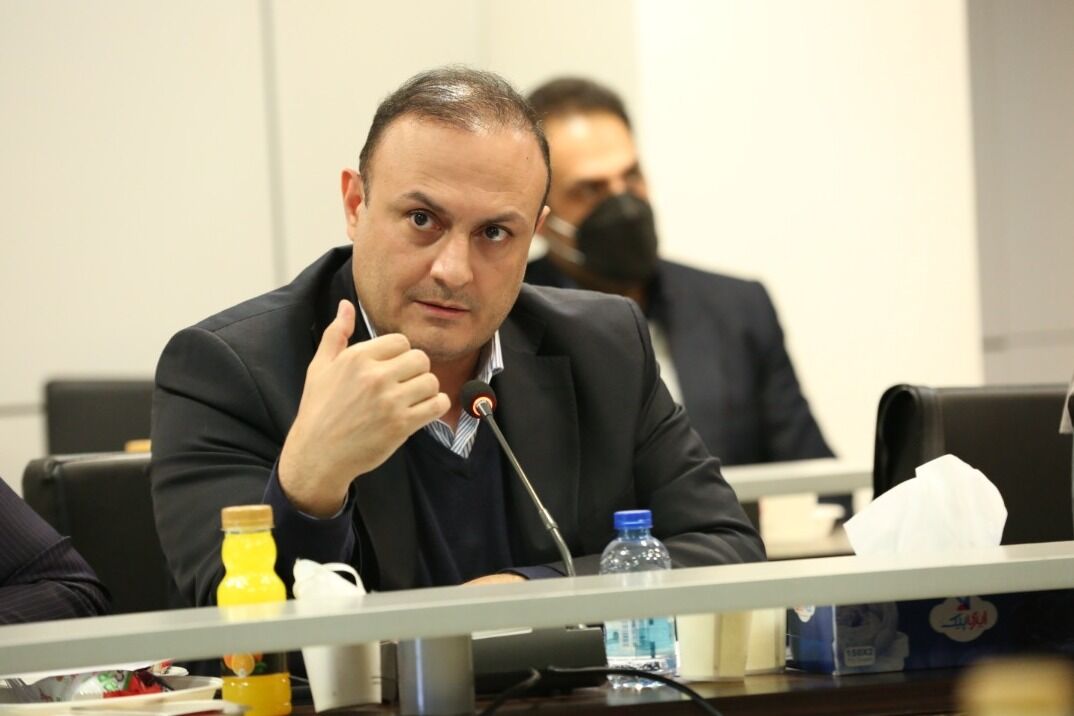 قیمت‌گذاری دستوری صنعت خودرو را به مرز نابودی کشانده است