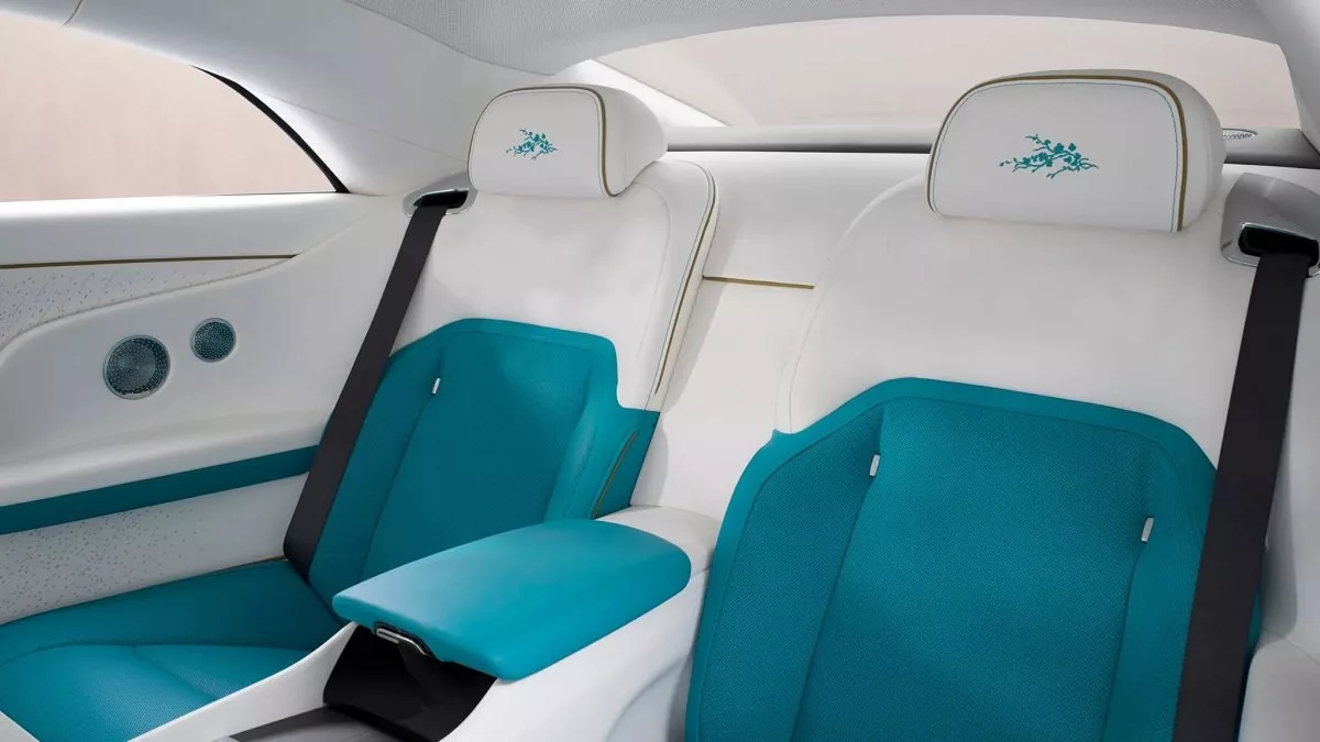 Rolls Royce Specter Primavra معرفی شد. شکوفه گیلاس برای بزرگداشت بهار