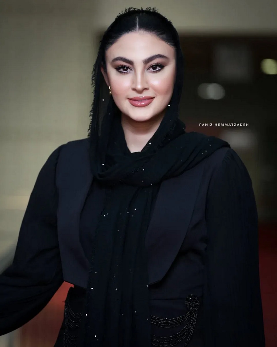 کمربند مریم در نمایش تابستان از برف 2