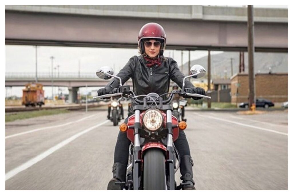 پلیس به بانوان موتورسوار هشدار داد