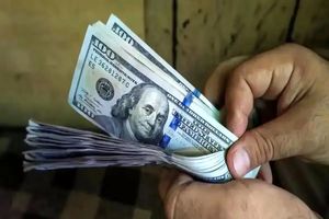 قیمت دلار در این لحظه در بازار آزاد پنجشنبه ۲۷ شهریور ۱۴۰۴