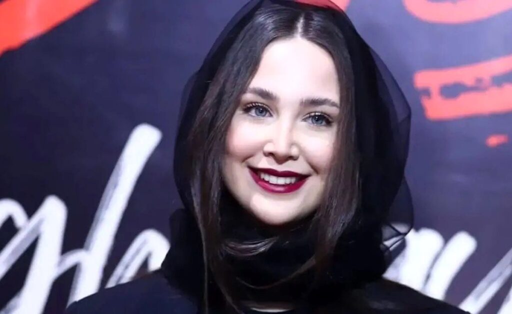 تینا یالان ، مجموعه ای از