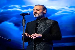 «ایرانم» علیرضا قربانی ۶ شب در یزد روی صحنه می‌رود/ظرفیت میزبانی 21 هزار نفر