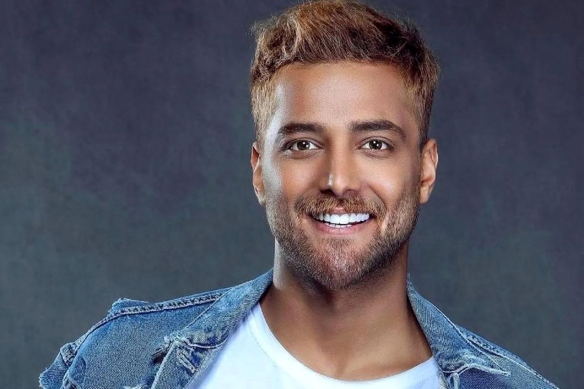 خواننده گروه Makan Kerry Reading for Independents/ Video