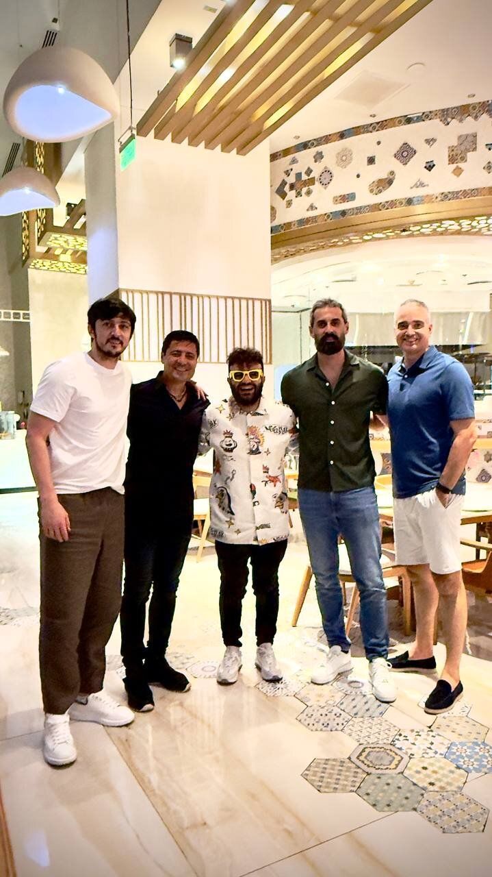 عکس | Alireza Foghani با مشهورترین چهره های ورزشی ایران در دبی