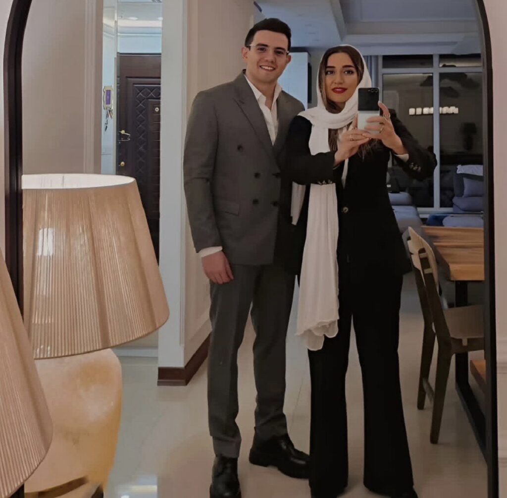 لیسانس مازیار و همسرش 1