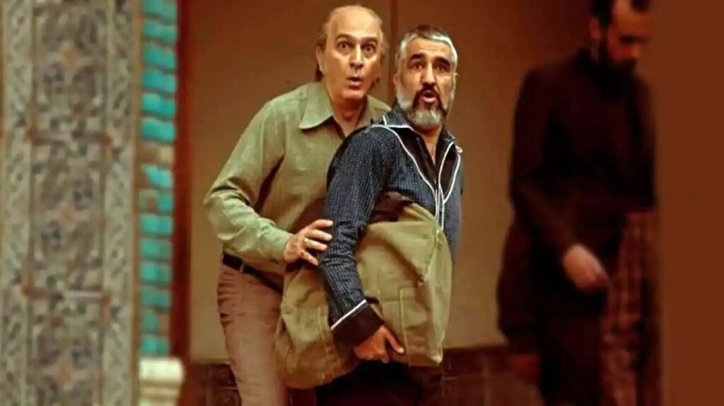 بوسیدن بیجان بانفشه توسط Pejman Jamshidi/ Video