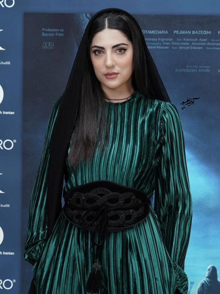 هلیا امامی در نمایش فیلم 1