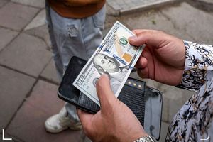 ریزش ناگهانی قیمت دلار آزاد