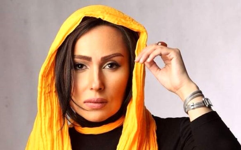 حرکت عجیب توسط Parastoo Salehi پس از دیدن بازار/ فیلم میوه ترکیه