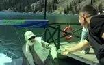 رفتار خنده‌دار مرد پس از امتناع زن محجبه از دست دادن