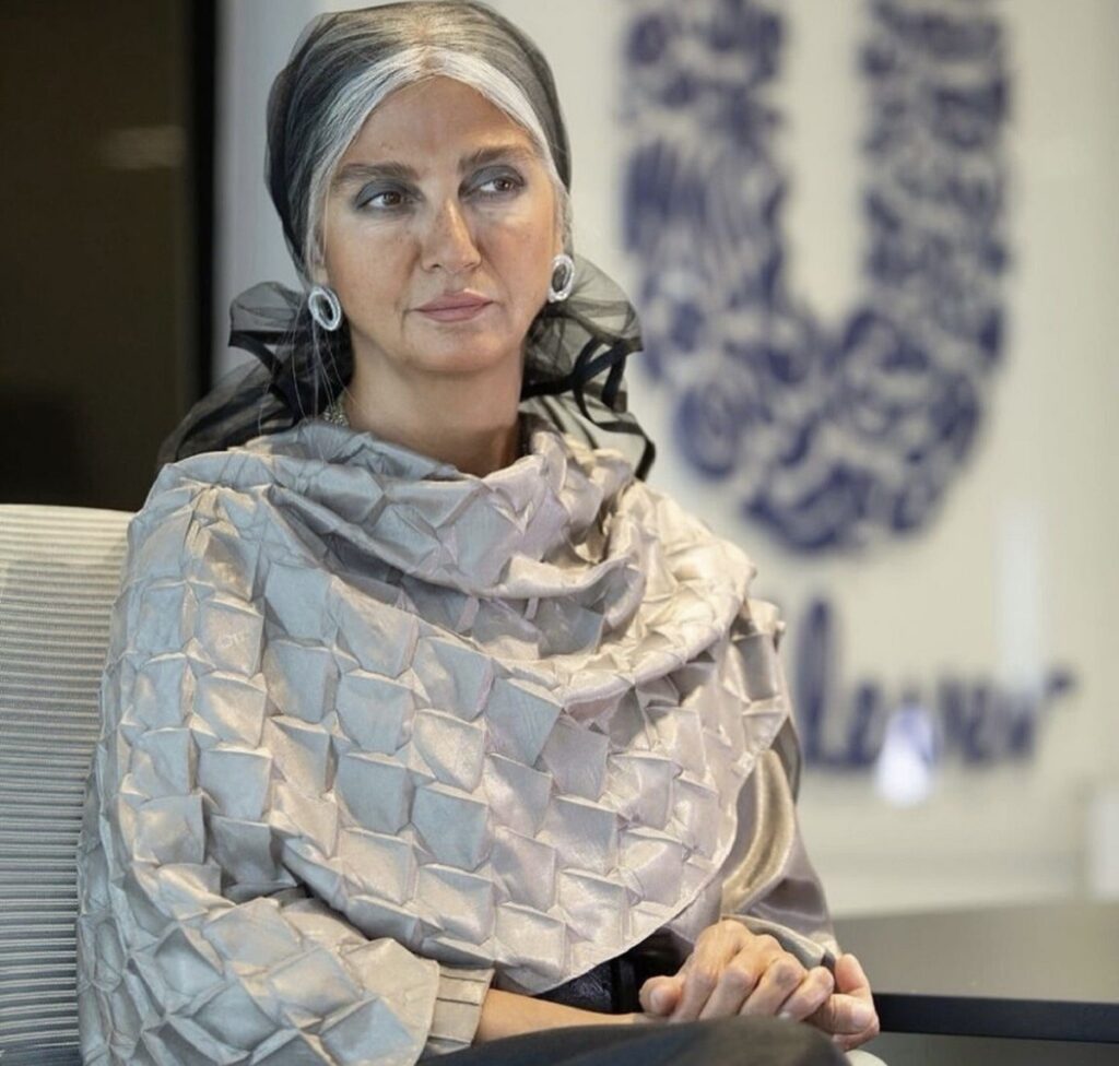 سفیر جدید Roya Javid Nia از Dow Brand 2