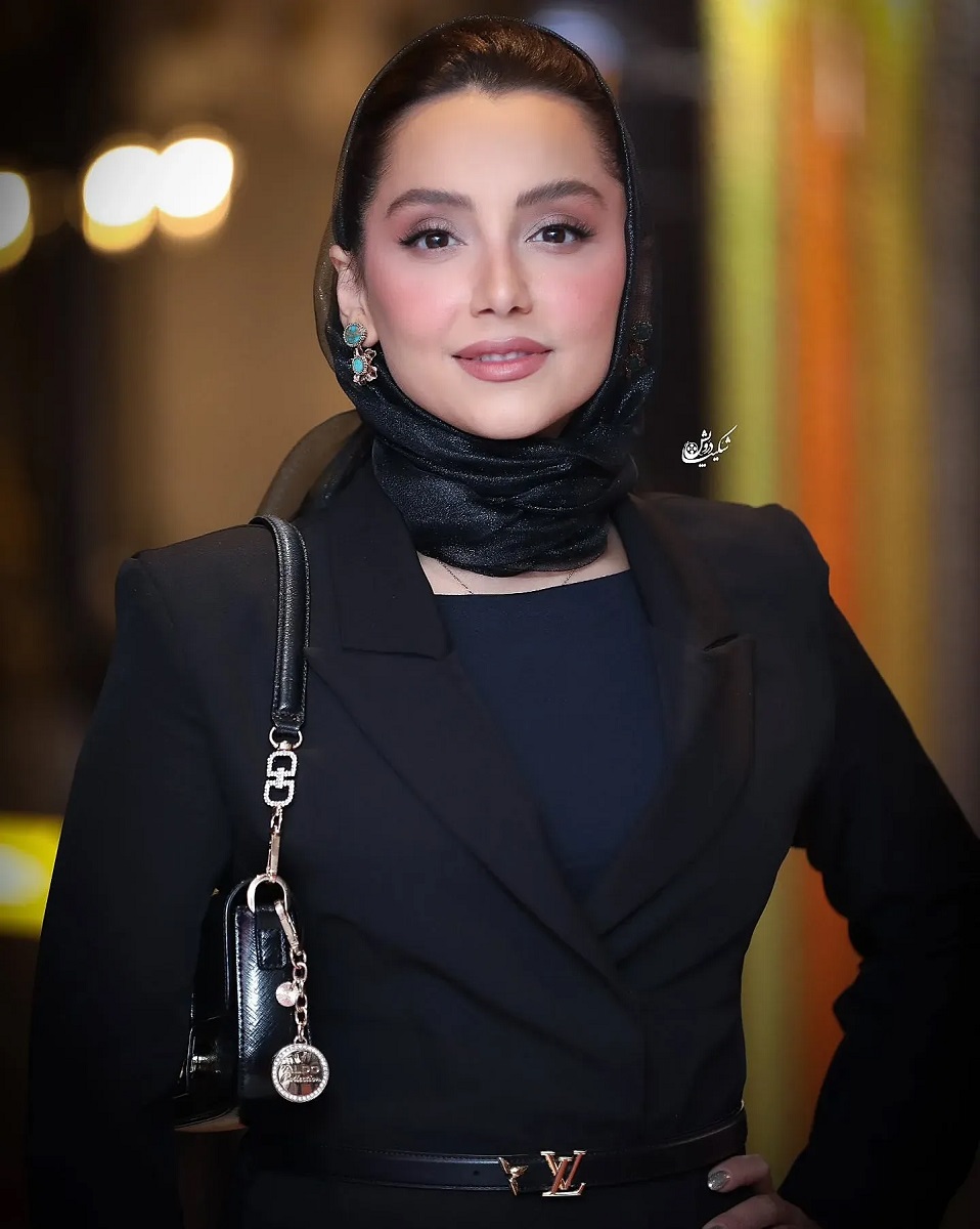 Nazanin Bayati در مراسم لاک پشت 4