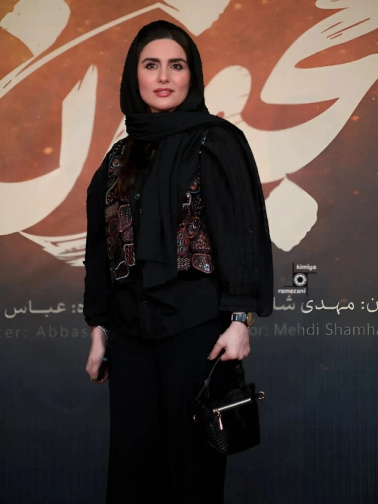 Khedari را در صفحه فیلم Majnoon 1 رها کنید