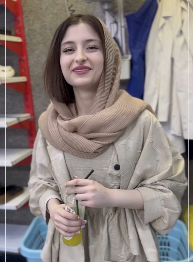 نیکا فرگانی با چهره جدیدی در ایران 1