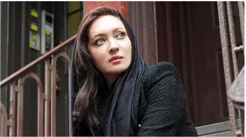 سفر زمانی ؛ 21 -سال -ساله نیکی کریمی در کنار خوسرو شکیبای پشت فیلم