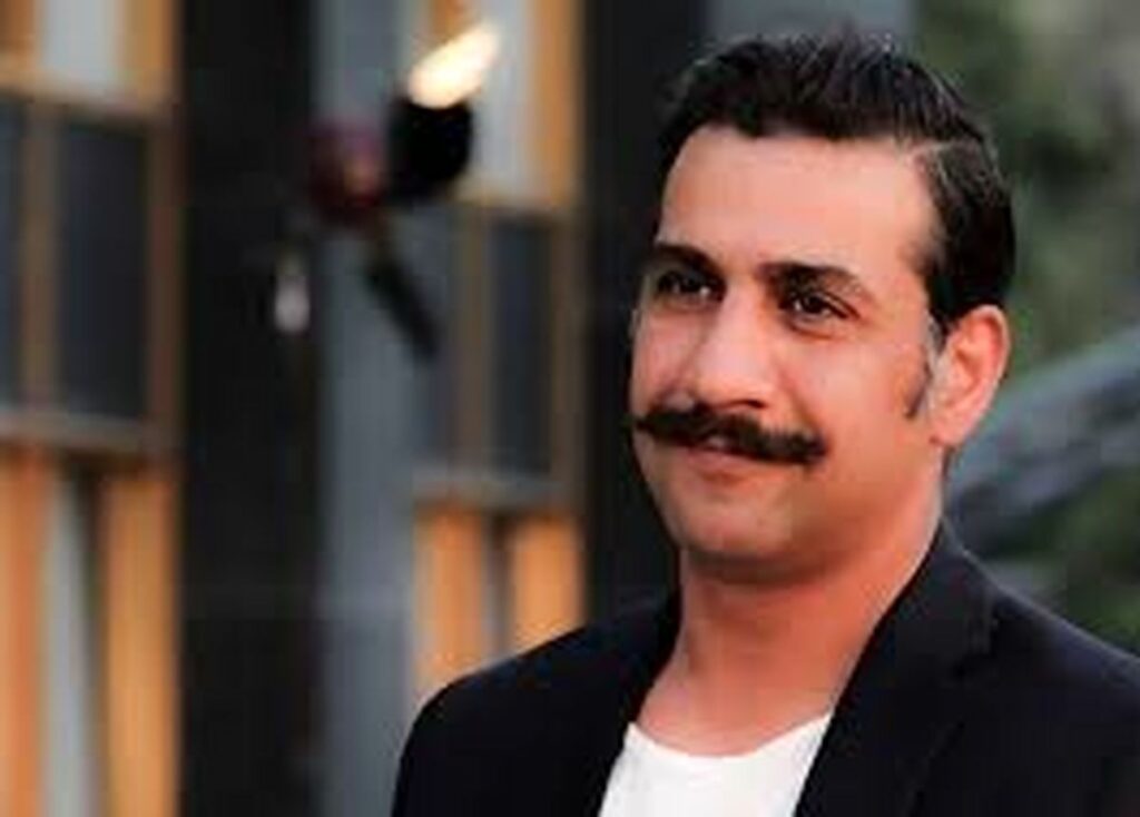 ماجرای ازدواج محمد نادری و همسرش/فیلم